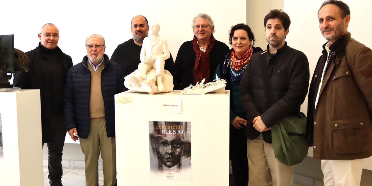 Andújar otorga el premio de la IX edición de la Bienal de Escultura “Antonio González Orea”
