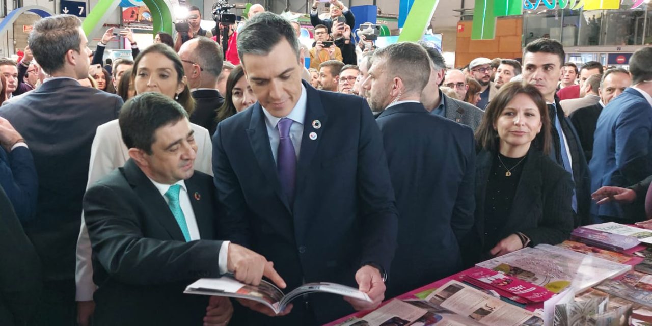 ESPECIAL FITUR | El presidente del Gobierno de España visita el estand de la provincia de Jaén en Fitur 2023